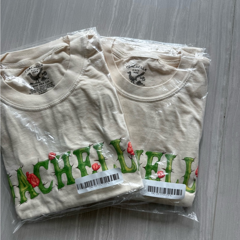 Coachella • Cactus Flower 2025 Lineup Tee - Picture 4 of 9